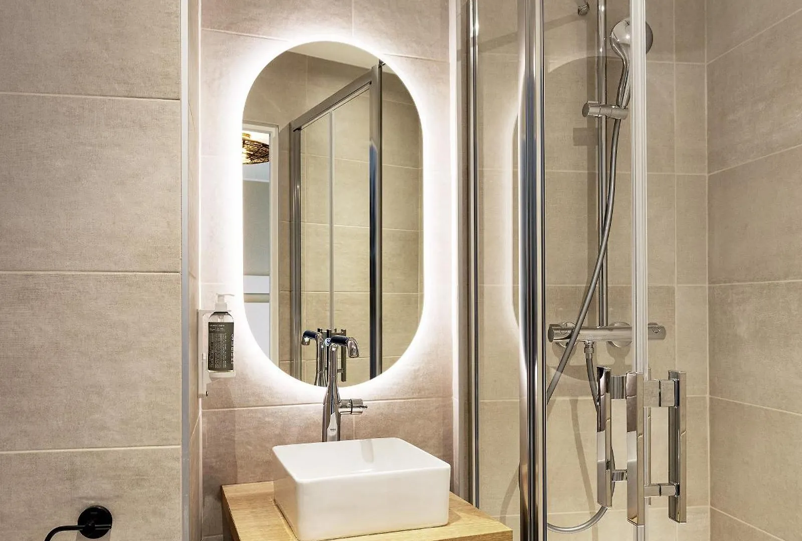 Grand Hotel Lille 3*,